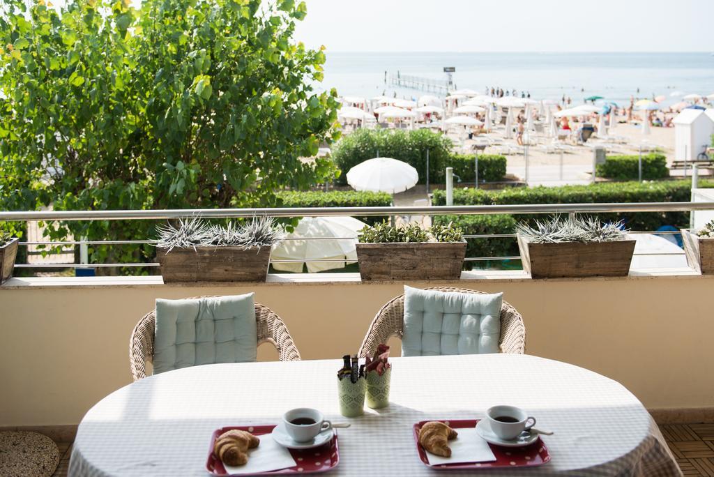 Sea Front Garden Casa vacanze